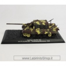 Panzerjager Tiger Ausf.B (Sd.Kfz. 186) Jagdtiger sch. Pz.Jg.Abt.653. Heidelgerg (Germany) - 1945