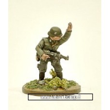 Dixon Minitures - German Infantry - 1/72 - Officer/NCO standing with Schmeizer waving