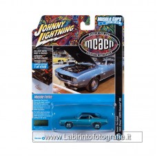 Johnny Lightning - Muscle Car U.S.A. 1969 Chevy Copo Camaro RS Light Blue