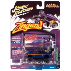 Johnny Lightning - Street Freaks - Zingers - 2021 Chevy Camaro Grape Sparkle