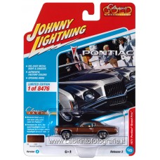 Johnny Lightning - Classic Gold - 1971 Pontiac Grand Prix Bronzini Gold Poly