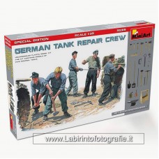 Miniart 1/35 - German Tank Repair Crew Special Edition Plastic Model Kit