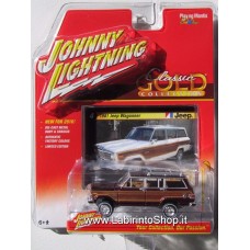 Johnny Lightning Classic Gold 1/64 1981 Jeep Wagoneer Brown