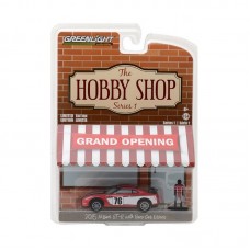 Greenlight 1:64 - The Hobby Shop Series 1 - 2015 Nissan GT-R with Driver