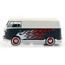 Motor Max 1:24 scale Volkswagen VW Type 2 T1 bus Hot Rod with Flames
