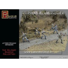 Pegasus German Fallschirmjager (40) - Plastic Model Military Figure - 1/72