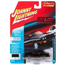 Johnny Lightning - Classic Gold - 1987 Chevy Monte Carlo Aerocoupe - Black
