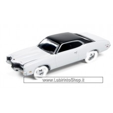 Johnny Lightning - Muscle Cars - 1971 Mercury Montego White Tyre