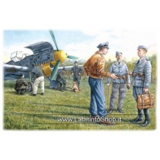 ICM 48085 WWII German Luftwaffe Ground Personnel 1939-1945 1/48