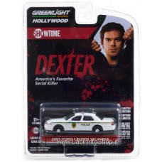 Greenlight - 1/64 - Hollywood - Dexter - 2001 Ford Crown Victoria