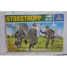 Italeri - 333 - 1/35 Sosstrupp Plastic Model Kit