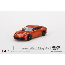 TSM Model Mini GT 371 Porsche 911 Carrera 4S Lava Orange