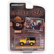 Greenlight - 1/64 - Smokey Bear - 1965 Nissan Patrol