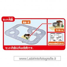 Takara Tomy Tomica World Connected Route Set With My Home