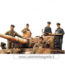Hobby Boss 84401 1/35 German Panzer Tank Crew Normandy 1944 Plastic Model Kit