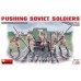 Miniart 35137 Pushing Soviet Soldiers 1/35